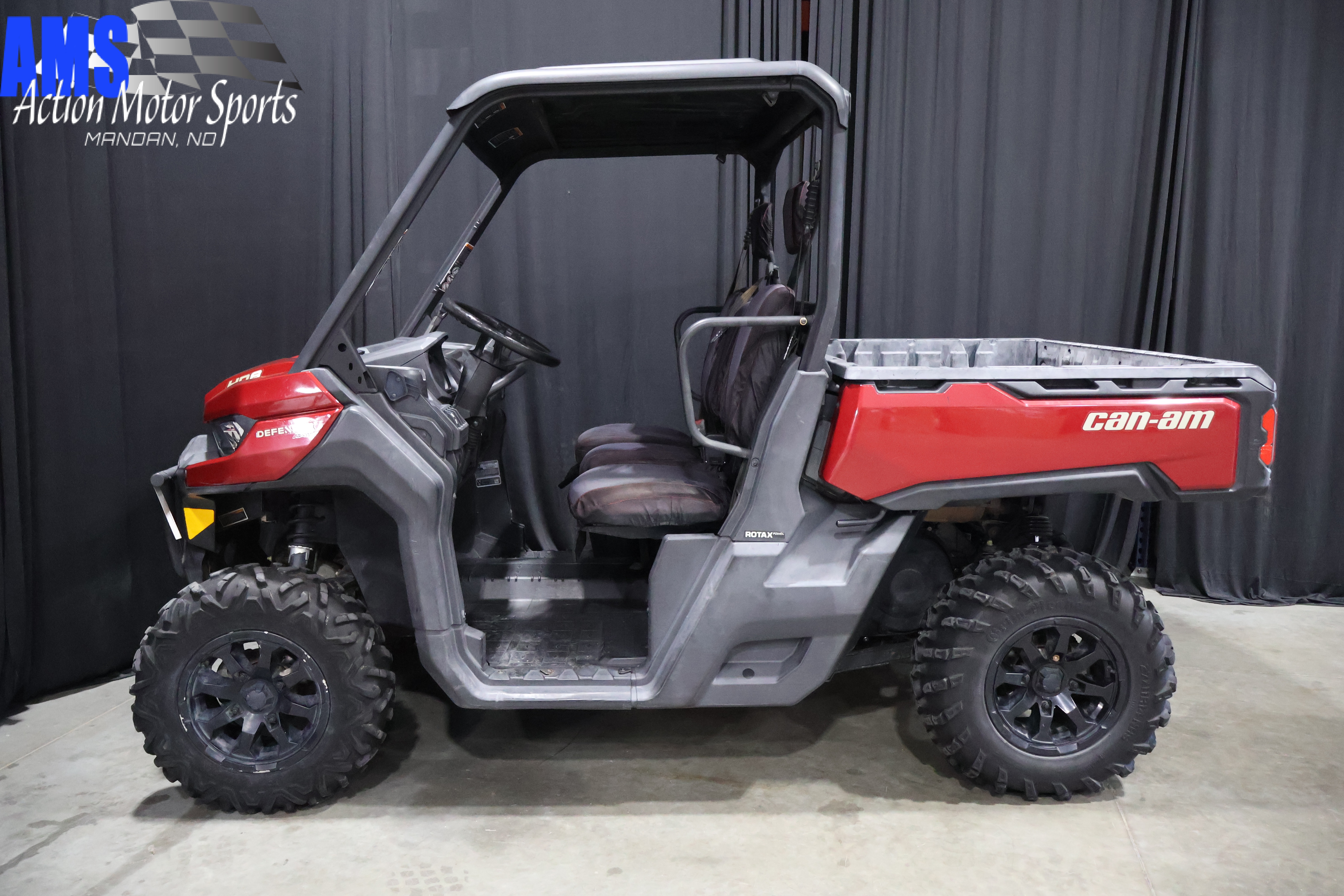 2019 Can-Am Defender XT™ HD8