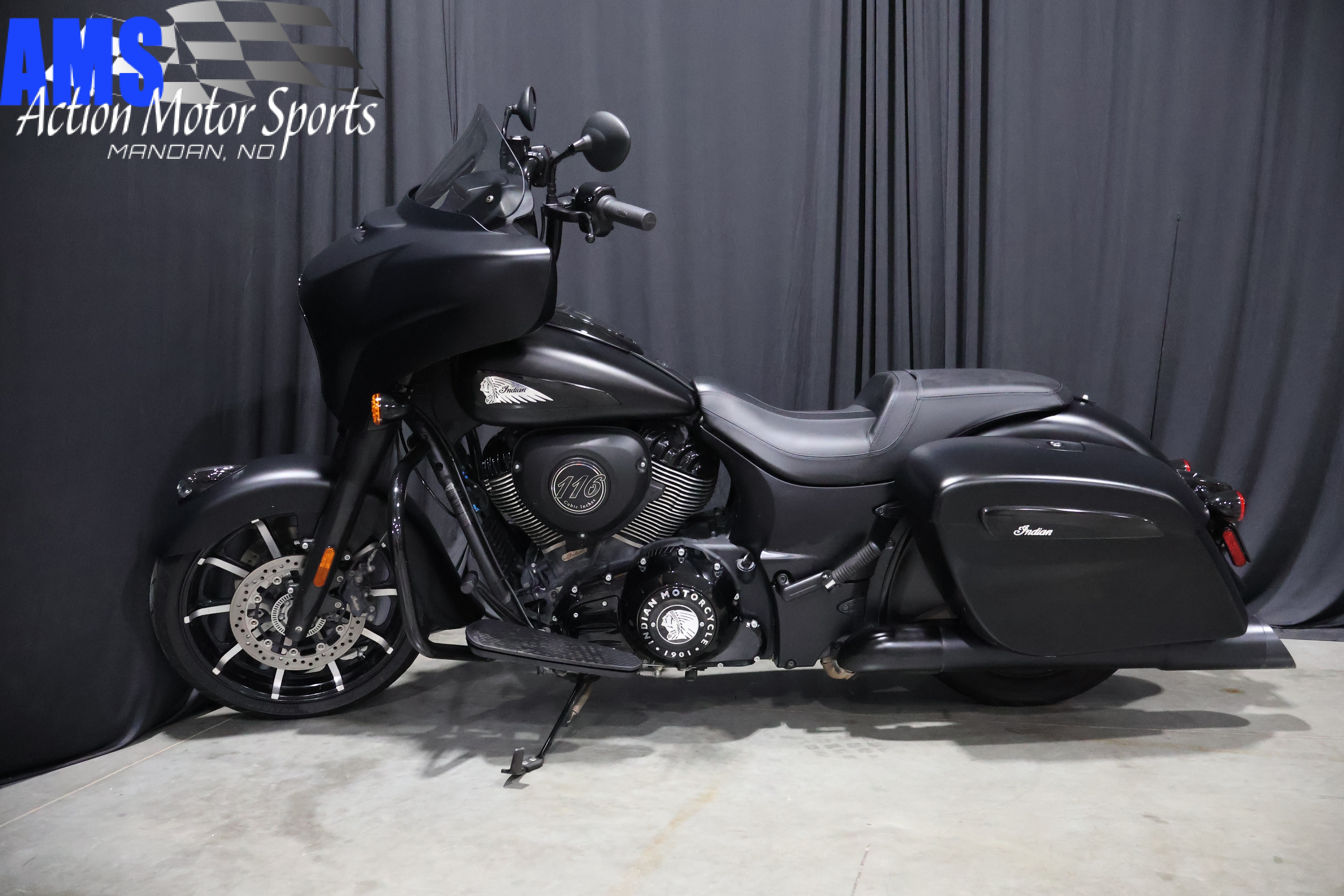 2023 Indian Motorcycle Chieftain® Dark Horse®
