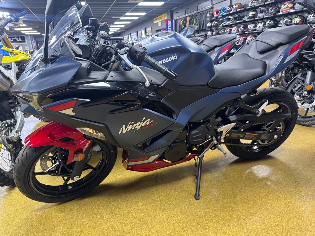 2026 Kawasaki Ninja® 500 ABS