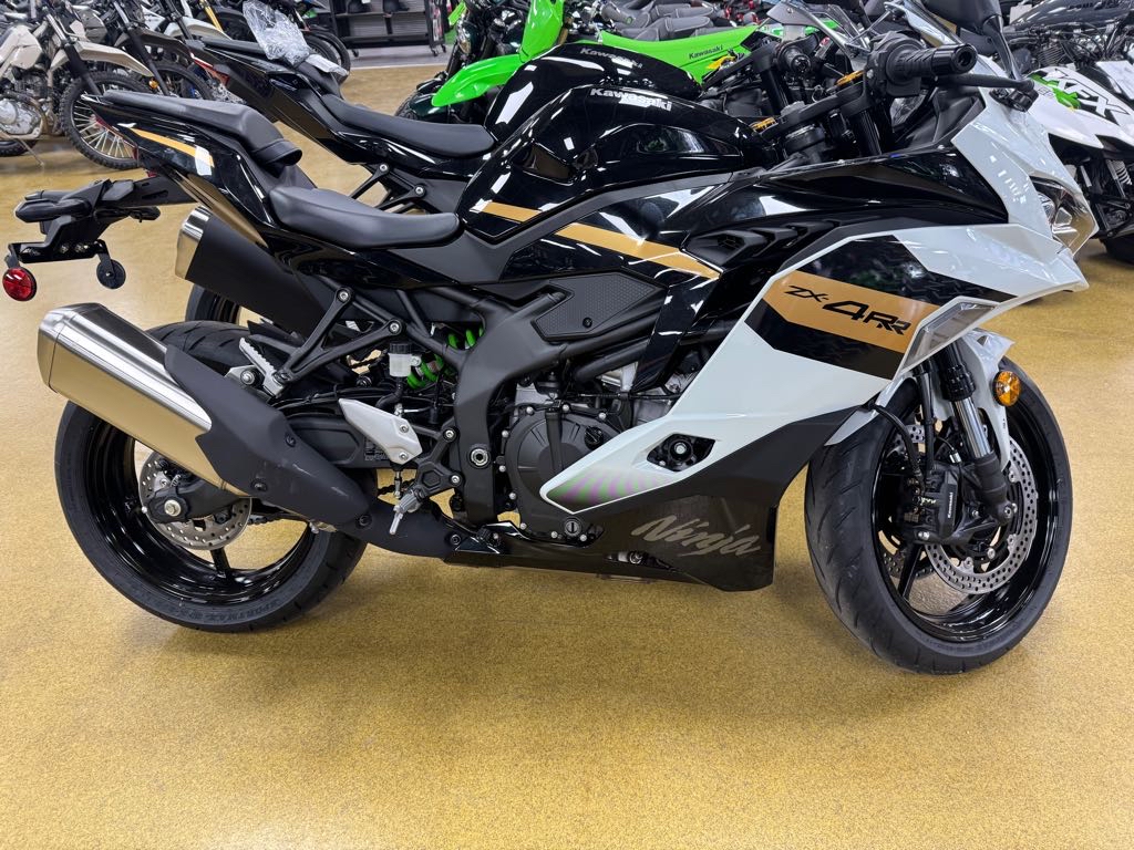 2026 Kawasaki Ninja® ZX™-4RR ABS/ KRT EDITION