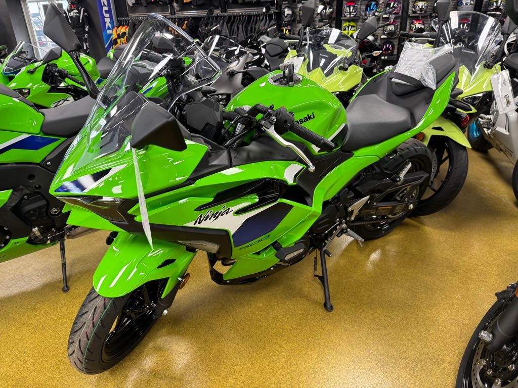 2026 Kawasaki Ninja® 500 SE ABS