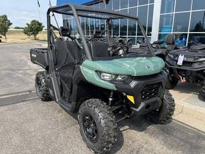 2026 Can-Am 8ETK DEFENDER