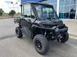 2026 Can-Am Defender XT CAB HD11 With 10.25 in.display