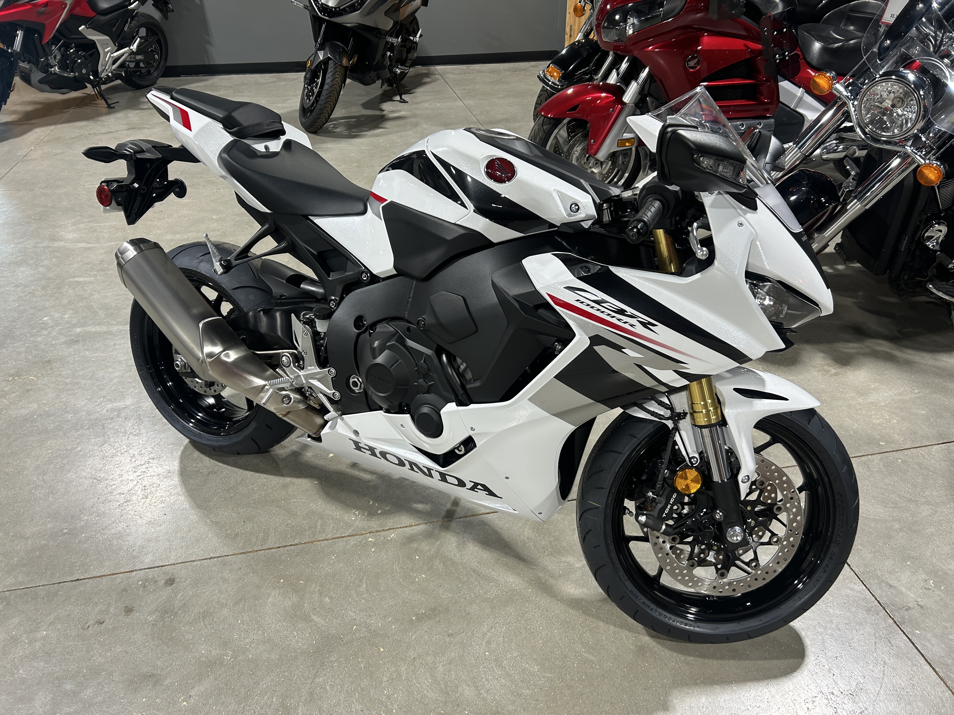 2027 Honda CBR1000RR - Pearl White