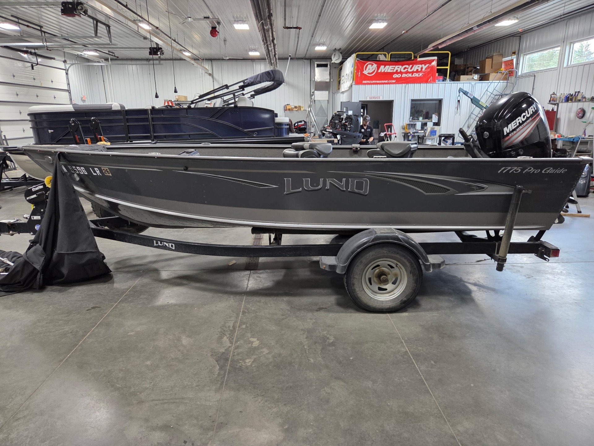 2018 LUND 1775 PRO GUIDE