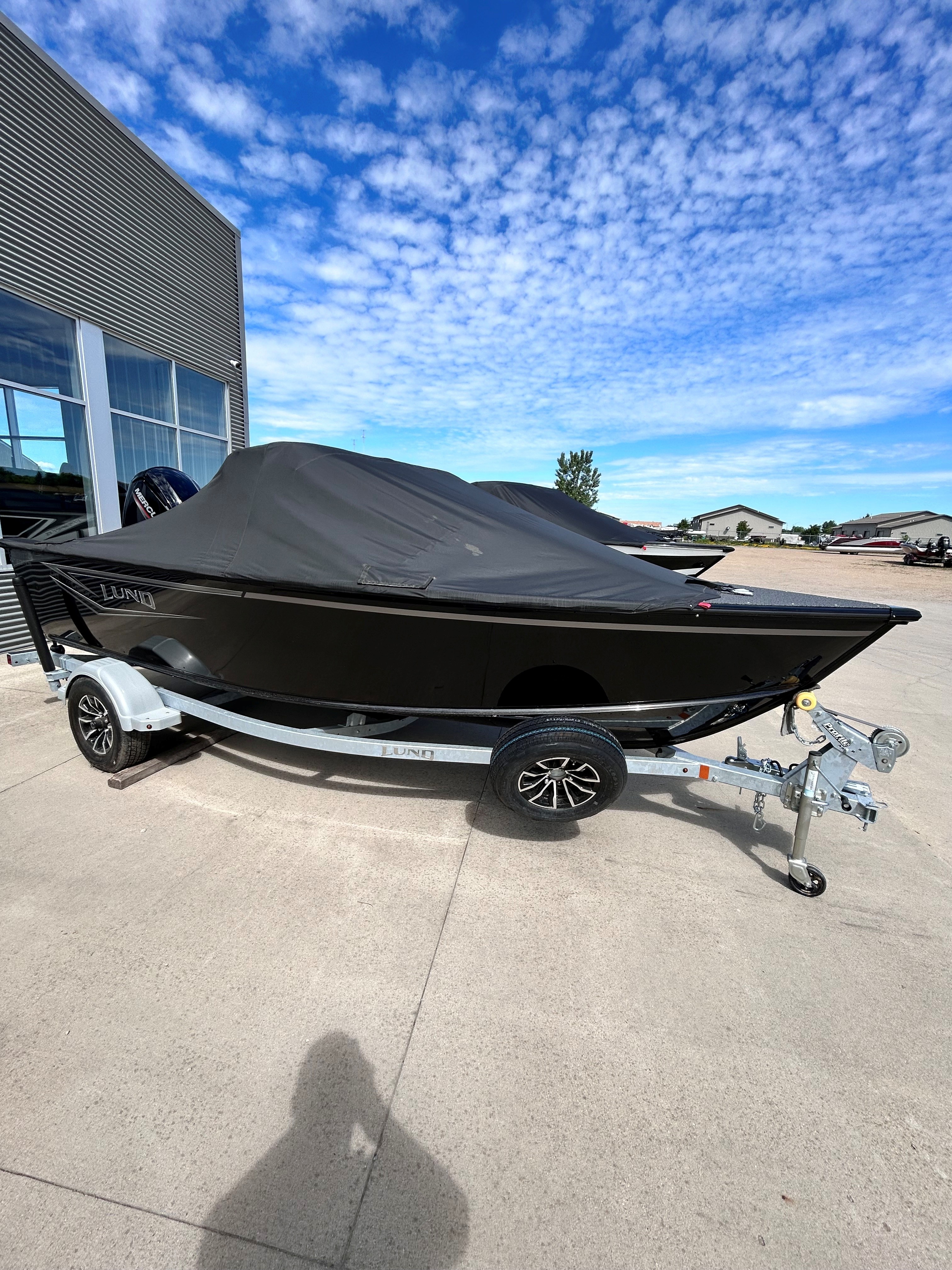 2026 LUND 1800 EXPLORER TILLER
