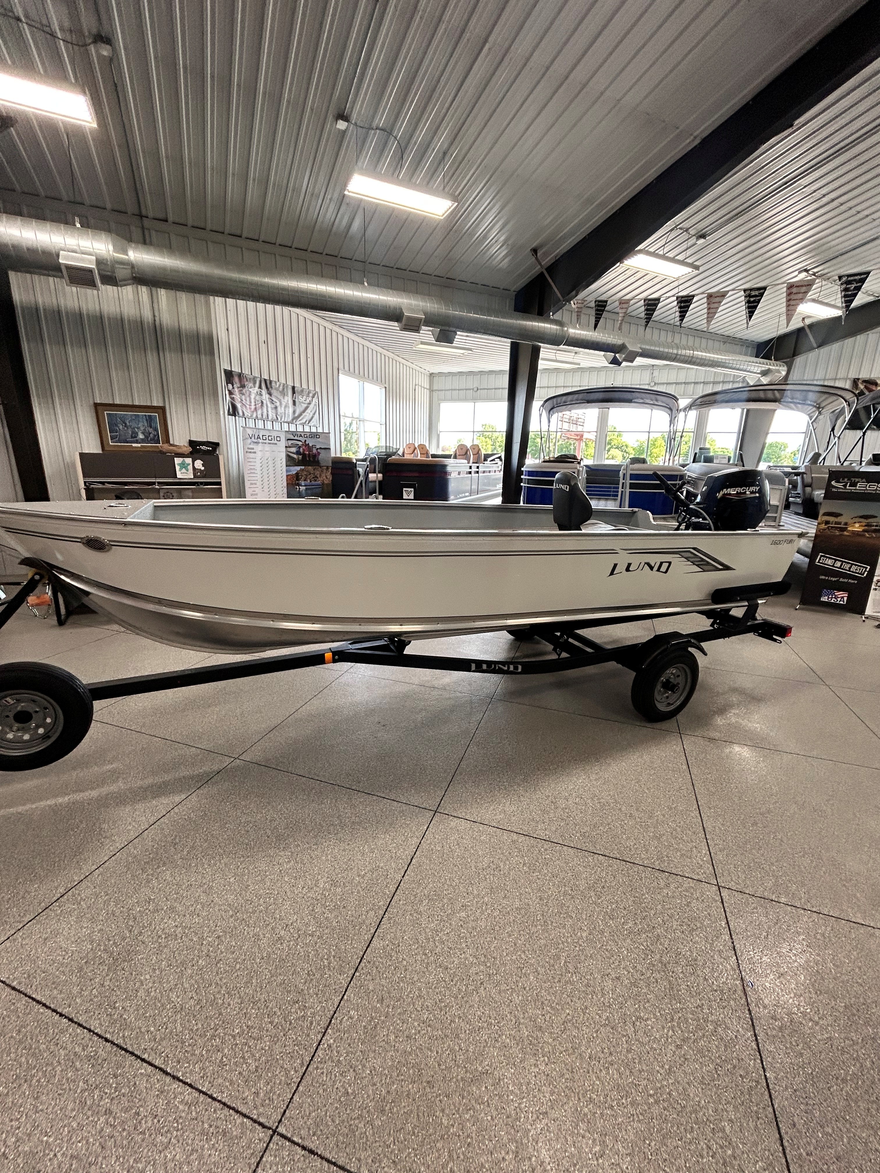 2026 LUND 1600 FURY TILLER