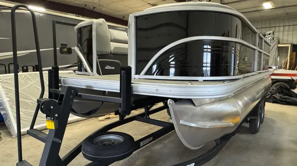 2026 Sun Tracker Party Barge 20 DLX
