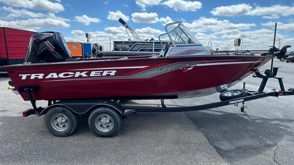 2019 Tracker Targa V-18 WT