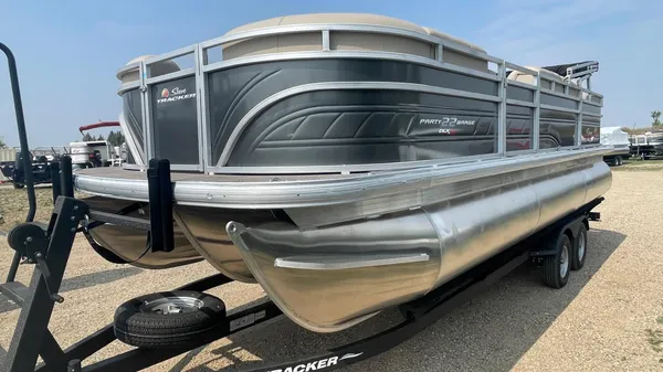 2024 Sun Tracker Party Barge 22 RF XP3