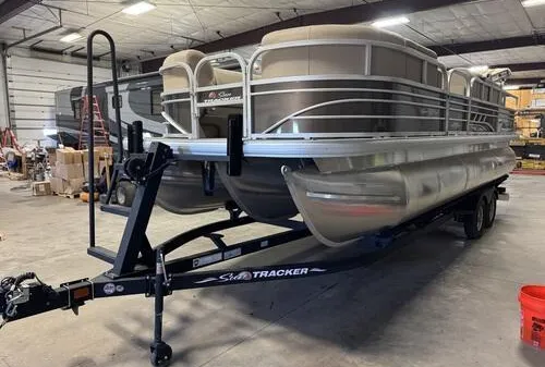2023 Sun Tracker SportFish 22 XP3
