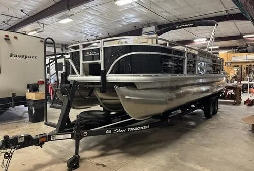 2025 Sun Tracker Sportfish 24 XP3