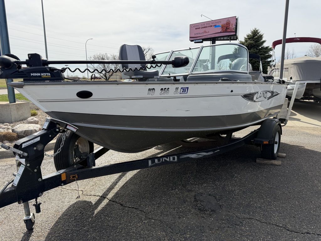 2013 Lund 1775 Impact XS Standard